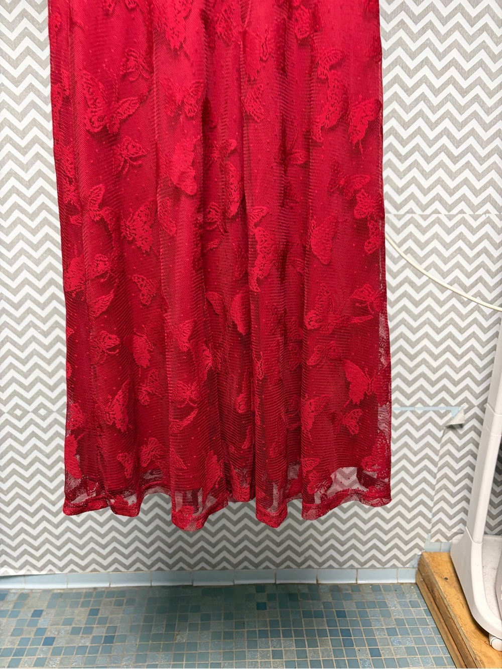 Elegant Red Lace Midi Dress w butterfly detail overlay - Picture 5 of 9